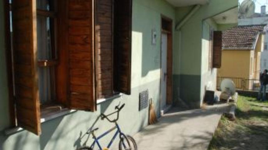 Anne Ve 3 &Ccedil;ocuğunun &Ouml;ld&uuml;ğ&uuml; Ev M&uuml;h&uuml;rlendi