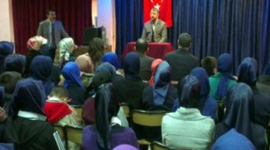 Muhammed Emin Yıldırım, İmam-hatip Lisesi &Ouml;ğrencilerine Konferans Verdi