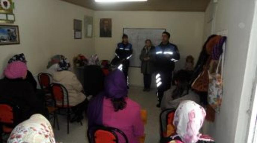 Erzincan Polisi&rsquo;nden Cemevinde Seminer