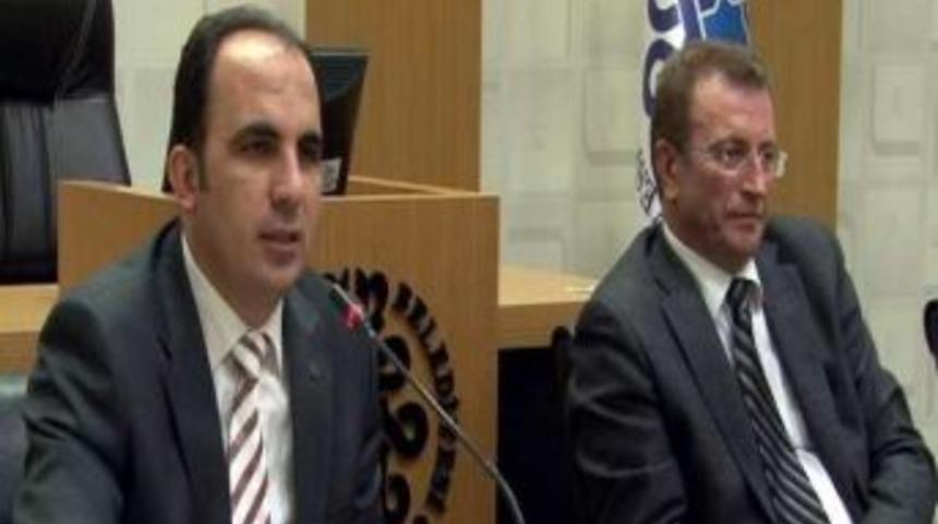 Başkan Altay, Muhtarlara B&uuml;y&uuml;kşehir Yasasını Anlattı