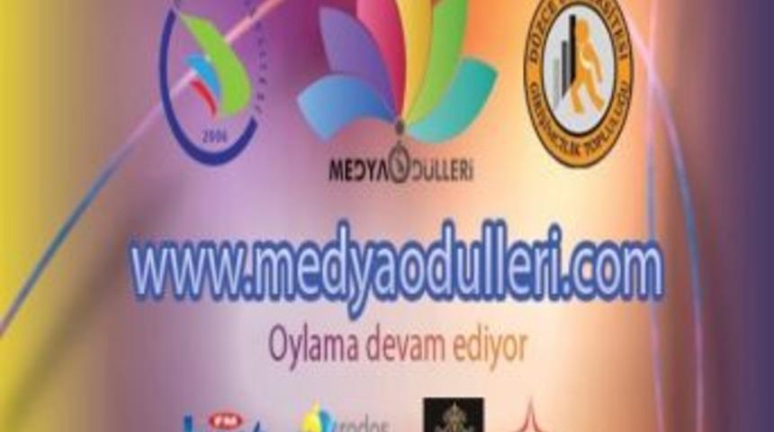 D&uuml;zce &Uuml;niversitesi &Ouml;ğrencilerden Bir İlk