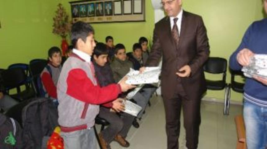 Y&uuml;tso Şampiyon Takımı &Ouml;d&uuml;llendirdi