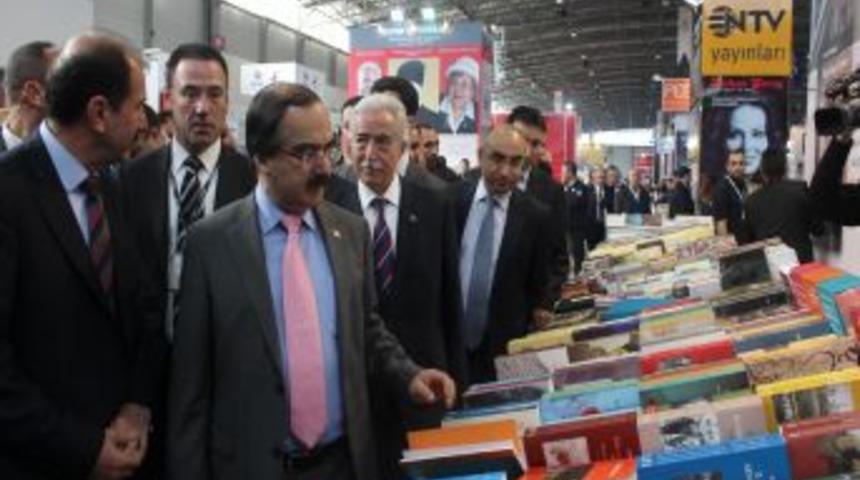 &Ccedil;ukurova Kitap Fuarı A&ccedil;ıldı