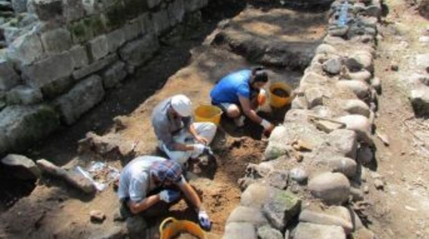 Giresun Adası'nda 52 İnsan İskeleti Daha Bulundu