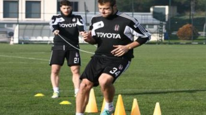 Beşiktaş, İstanbul BBSK Ma&ccedil;ının Hazırlıklarını S&uuml;rd&uuml;rd&uuml;