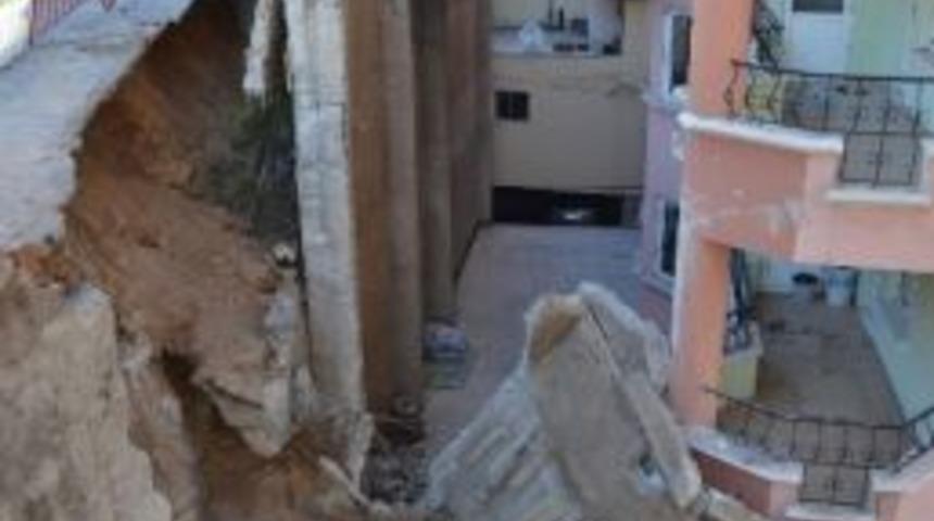 Niğde&rsquo;de Toprak Kayması