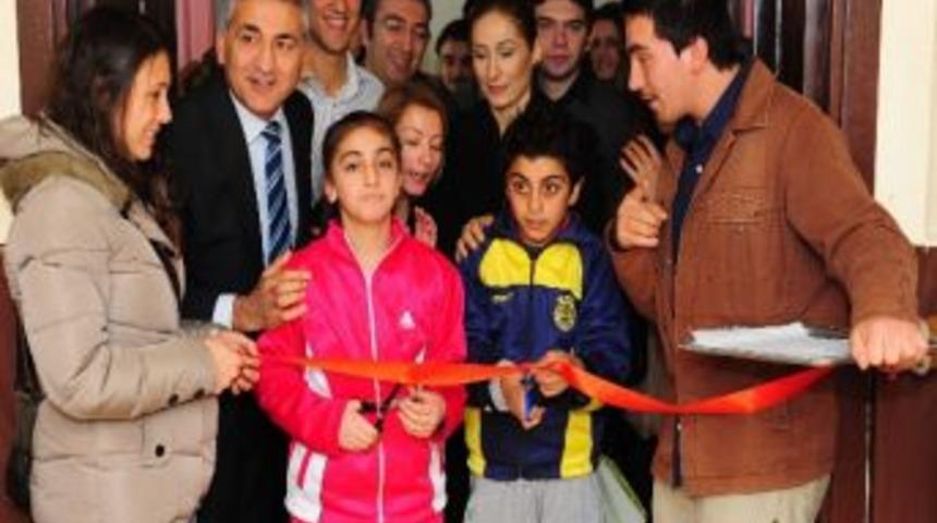 Cb&uuml; &Ouml;ğrencileri, M&uuml;zik Ve Terapi Odası Kazandırdı
