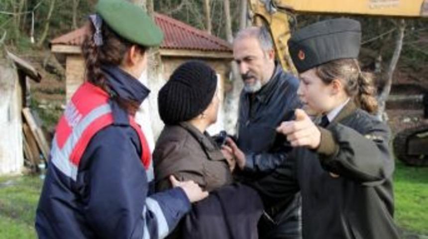 Baraka Yıkımında Gerginlik