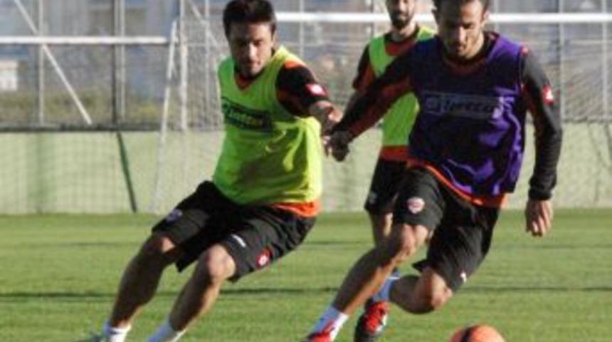 Adanaspor, Şanlıurfaspor'a Bileniyor