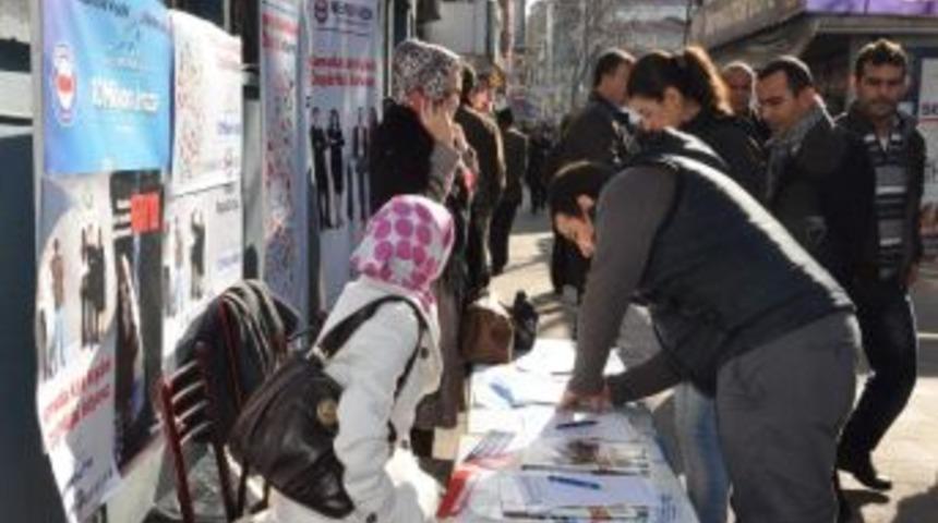Memur-sen&rsquo;den, &ldquo;&ouml;zg&uuml;rl&uuml;k İ&ccedil;in 10 Milyon İmza&rdquo; Kampanyası