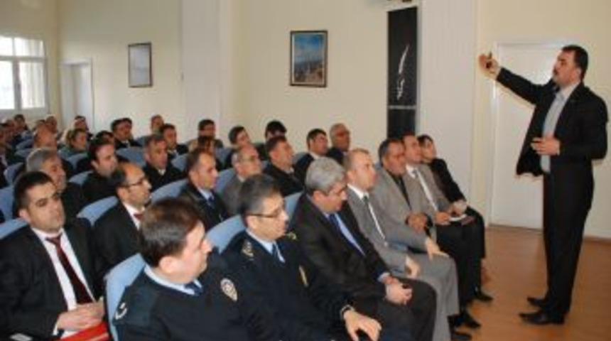 Kamu Personeline 'kaliteli Y&ouml;netim' Semineri