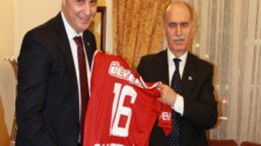 Fikret Orman, &lsquo;Bursa Şampiyon Olsun&rsquo; Diyemedi