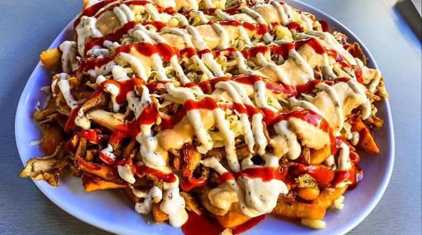 6 Maddede Avustralya ve Batı Dünyasında Bir Akım Haline Gelen "Halal Snack Pack" Çılgınlığı!