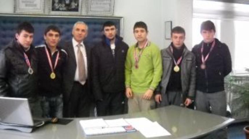 G&uuml;reş M&uuml;sabakalarından Derece