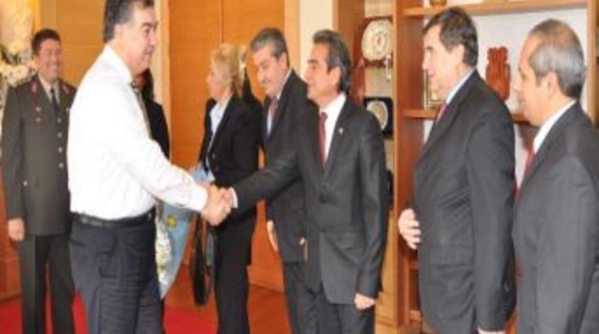 Aydın Lisesi 81 Mezunlarından Vali Al&rsquo;a Ziyaret