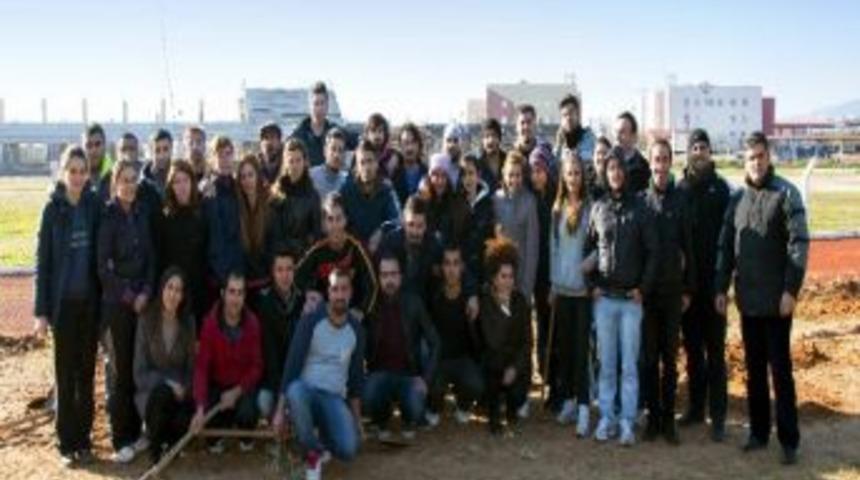 Ad&uuml;&rsquo;l&uuml; Gen&ccedil;lerden &Ccedil;evre Duyarlılığı