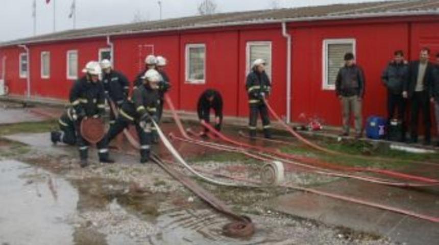 Erzincan Belediyesi İtfaiye Ekibi 2012 Yılında 195 Yangına M&uuml;dahale Etti
