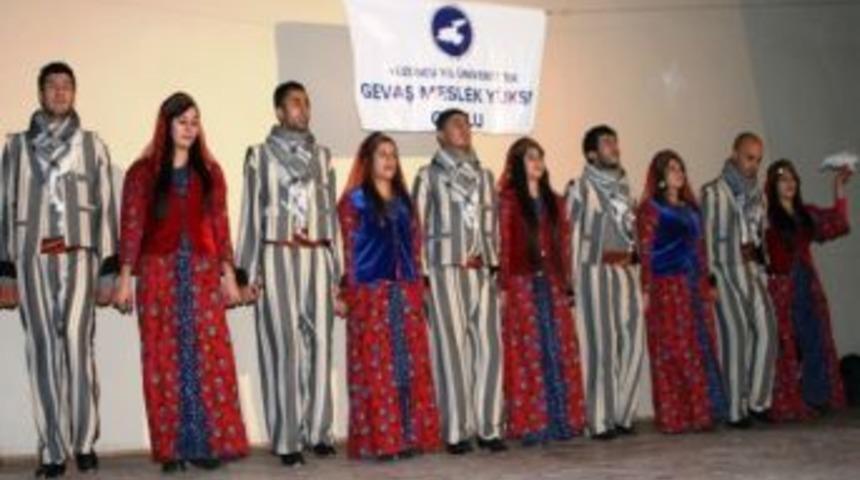 Gmyo Öğrencilerinden Örnek Davranış