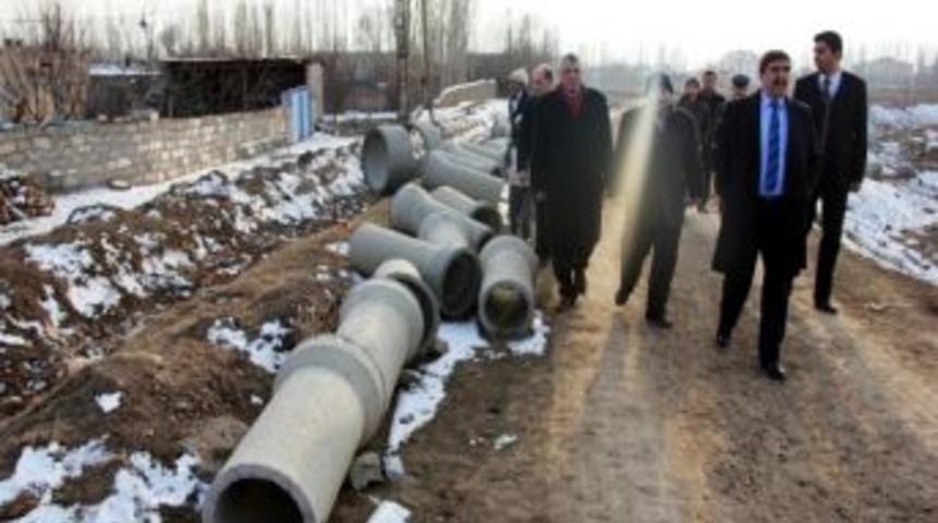 Iğdır’da Kanalizasyon Ve Su Hattı Çalışması