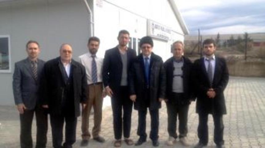 Adana'da Suriyeli M&uuml;ltecilere 16 Mescit