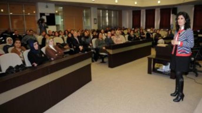 Sağlıklı İlişki İ&ccedil;in İyi Bir Dinleyici Olun