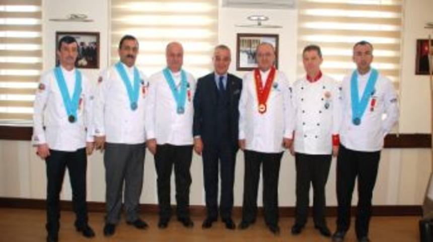 Mad Y&ouml;netiminden Matso&rsquo;ya Ziyaret