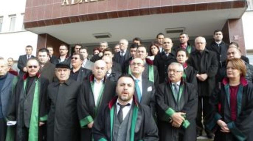 Avukatlar, Meslektaşlarının Darp Edilmesini Kınadı
