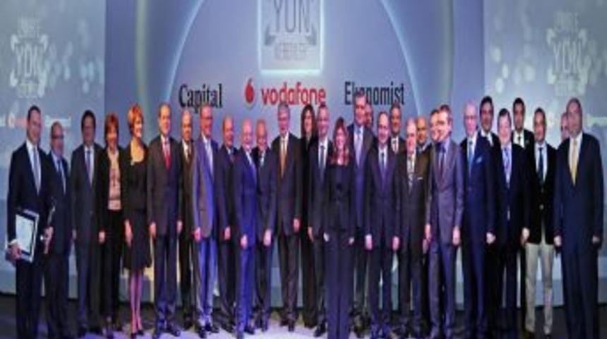 Vodafone Sponsorluğunda İzmir Ekonomisine Y&ouml;n Verenler &Ouml;d&uuml;llendirildi