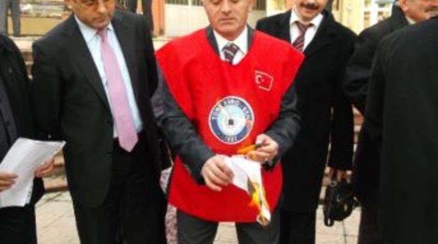 Bordro Yakma Eyleminde Az Kalsın Elini Yakıyordu