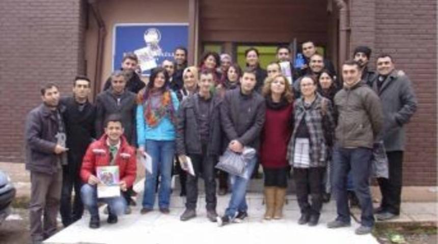 Batman'da 'g&ouml;n&uuml;ll&uuml;l&uuml;k G&ouml;nl&uuml;nce &Ccedil;alışmak Değildir' Semineri