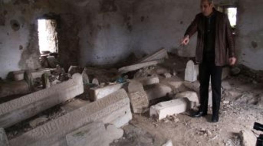 Definecilerin Saldırdığı Tarihi T&uuml;rbenin Restore Projesi Tamamlandı