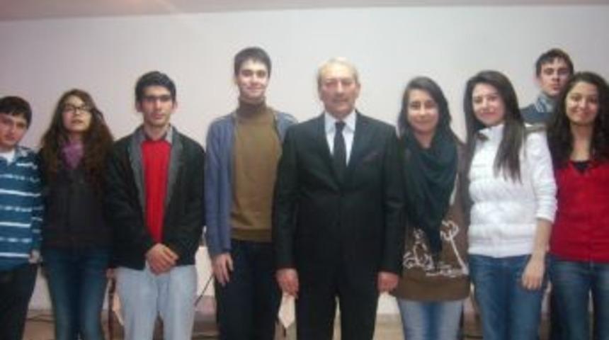 Sel&ccedil;uk'ta Okullar Arası Bilgi Yarışması Yapıldı