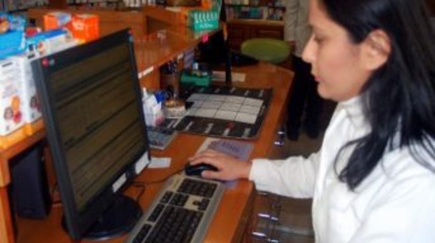 42. B&ouml;lge Giresun Eczacılar Odası Başkanı Mine Erdoğan E-re&ccedil;ete Uygulamasını Değerlendirdi