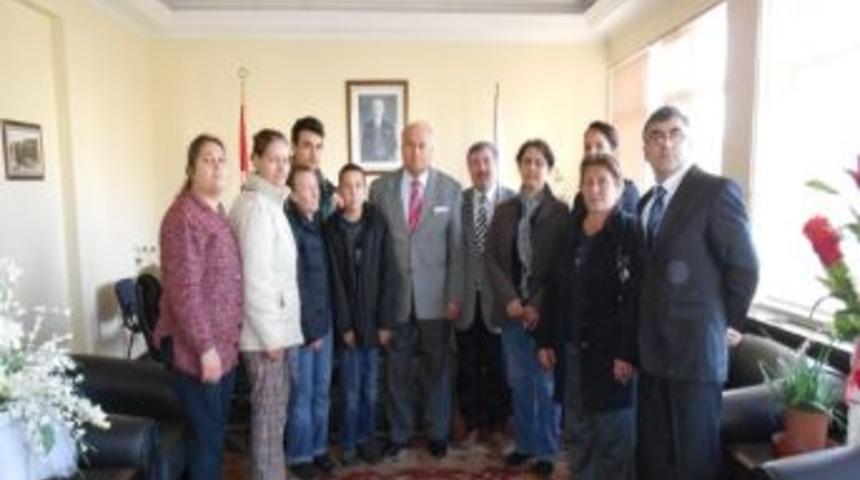 Engelli Derneği, Kaymakam Boyacı&rsquo;yı Ziyaret Etti