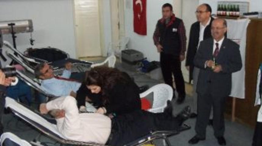 Kırıkkale Valiliği Personelinden Kan Kampanyasına Destek