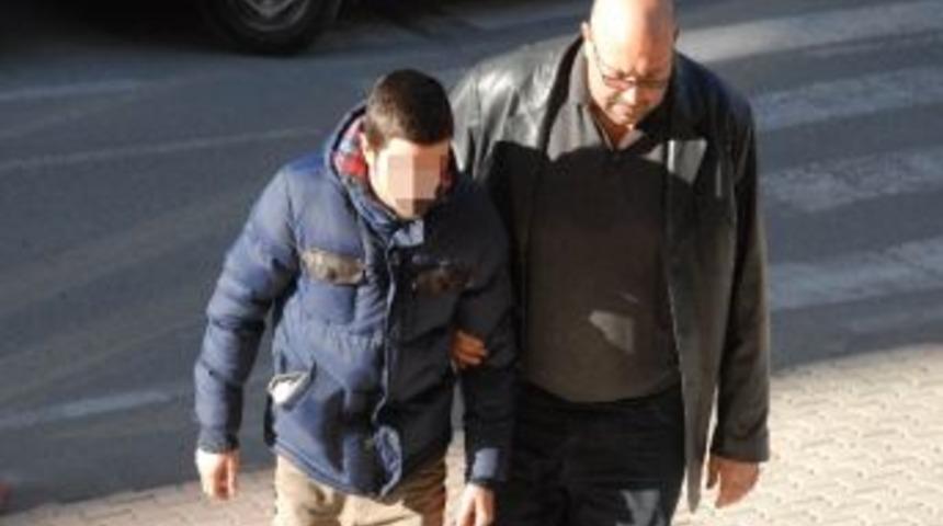 Liseli Kıza '&ccedil;ıplak Resimli Şantaj' İddiasına Tutuklama