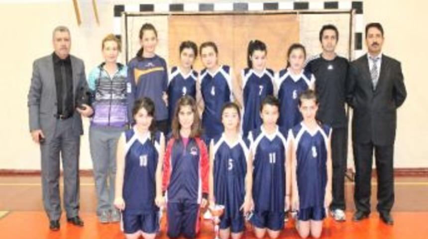 Hentbolda Heyecan Sona Erdi