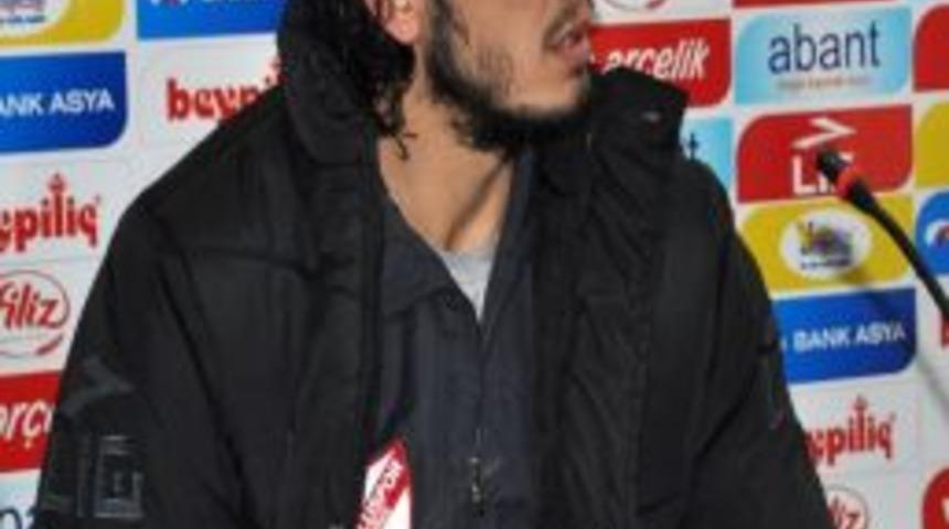 Emre Toraman Karşıyaka'da