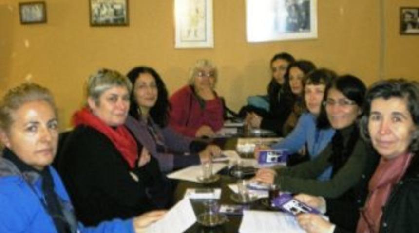 Ayvalık&rsquo;ta Kadınlar K&uuml;rtaj Yasağına &lsquo;dur&rsquo; Diyor