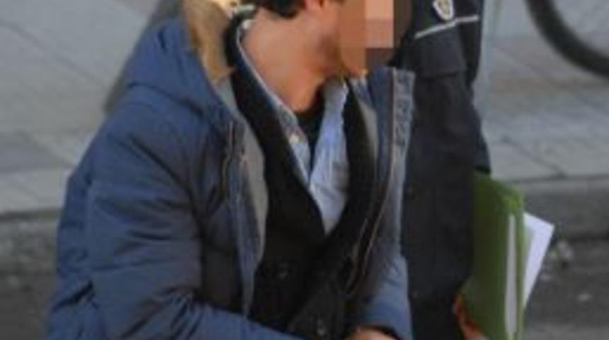 Hapis Cezası Bulunan Gen&ccedil; Ruhsatsız Silahla Yakalandı