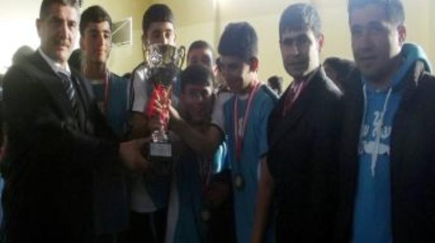 Yıldız Kız Ve Yıldız Erkek Voleybol Şampiyonası Yapıldı