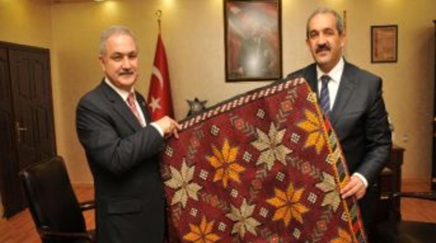 Sivas Belediye Başkanı Doğan &Uuml;rg&uuml;p Osmaniye&rsquo;de