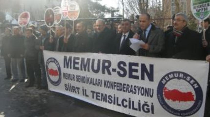 Siirt'te 'kılık-kıyafet &Ouml;zg&uuml;rl&uuml;ğ&uuml;ne 10 Milyon İmza' Kampanyası