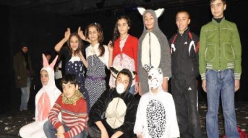 &Ccedil;ocuklardan &Ccedil;evre İ&ccedil;in Farkındalık Tiyatrosu