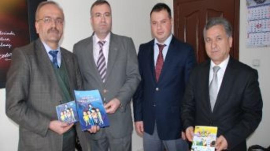 Manavgat Sgm, Akseki'de &Ouml;ğrencilere Kitap Ve Cd Verdi