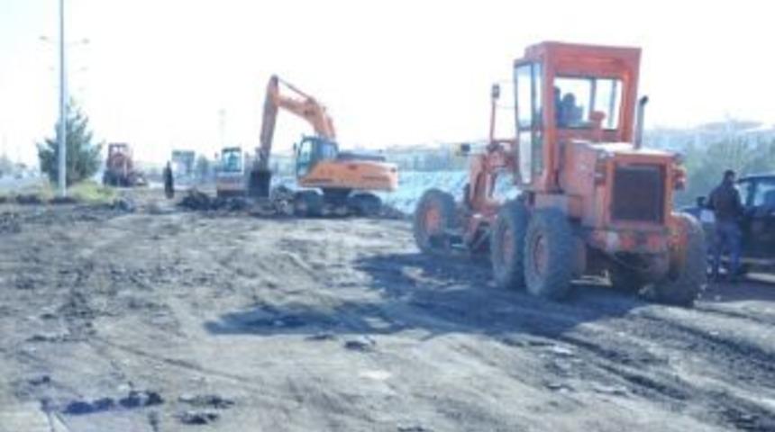 Su Kesintisi Toprak Kaymasından Meydana Geliyor