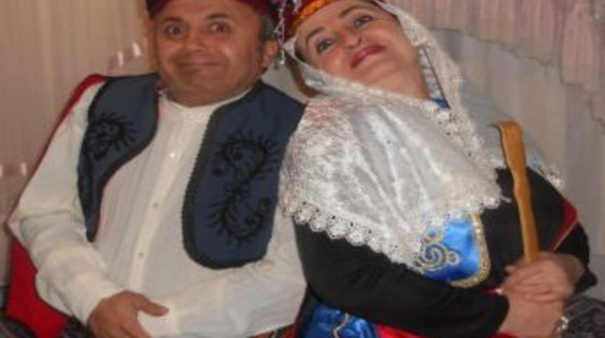 Salihlili Oyuncular Tiyatro G&ouml;sterisinde Seyirci İle Buluşacak