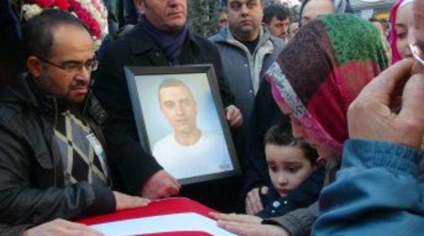 DNA Testi Ile Kimlikleri Tespit Edilen 3 Madenci Toprağa Verildi