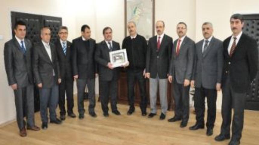 Emekli Olan Daire Başkanı Maden&rsquo;den Rekt&ouml;r Prof. Dr. Akmaz&rsquo;a Veda Ziyareti