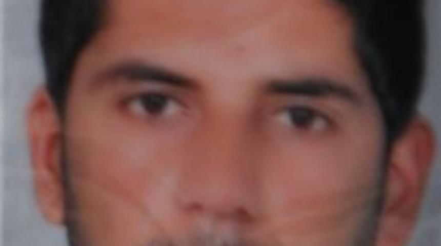 &Ouml;n&uuml;ne &Ccedil;ıkan K&ouml;peğe &Ccedil;arpmamak I&ccedil;in Kaza Yapan Gen&ccedil; &Ouml;ld&uuml;